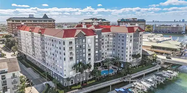 700 S HARBOUR ISLAND BOULEVARD