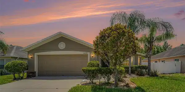 10048 IVES LOOP