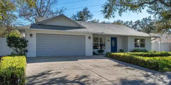 9662 PINE LAKE