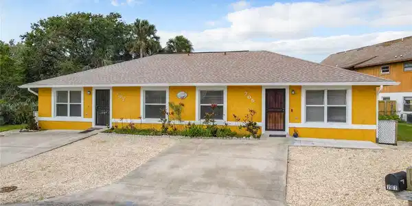 705/707 RIVER OAKS