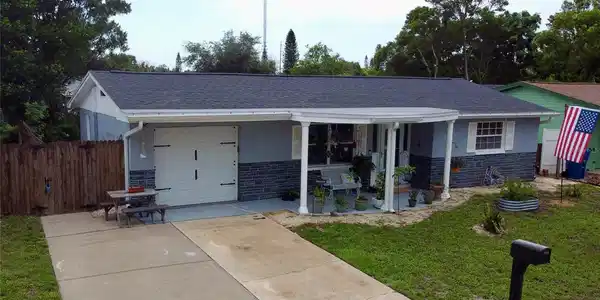 1421 WICKHAM LANE