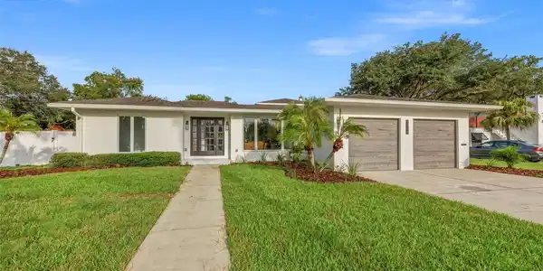 1736 MAGNOLIA
