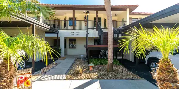 502 PINE HOLLOW CIRCLE
