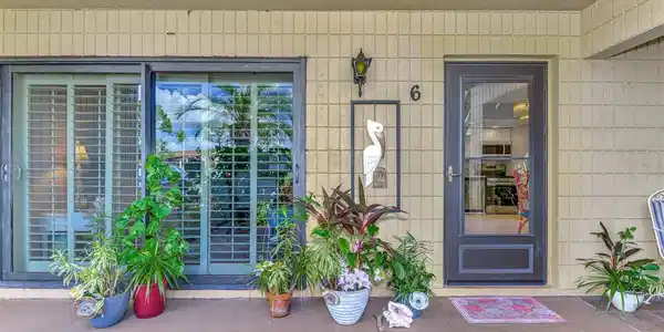 5 QUAILS RUN BOULEVARD