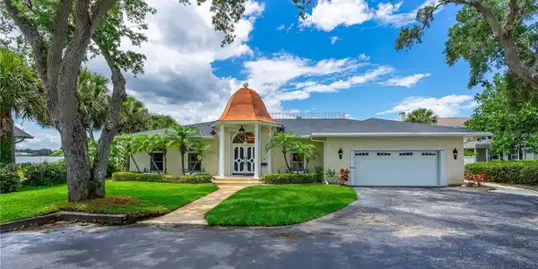 920 JOHN ANDERSON DRIVE