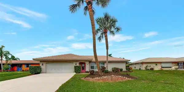 15 WINDSOR DRIVE
