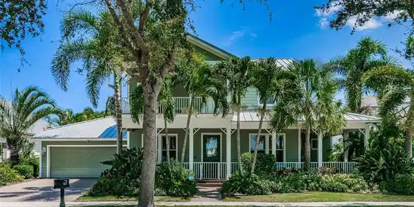 605 MANNS HARBOR