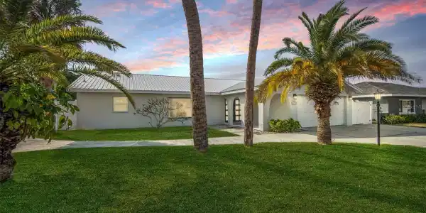 6312 WISTERIA