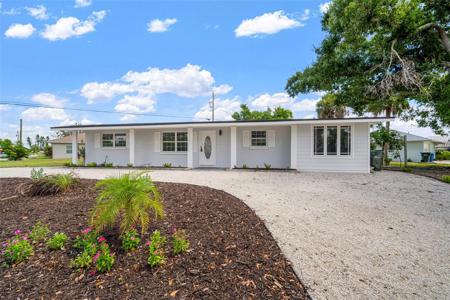 405 W SHADE DRIVE