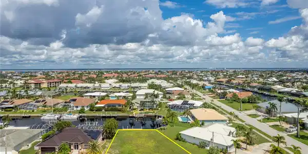 2510 RIO LISBO COURT