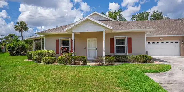 1445 RED OAK LANE