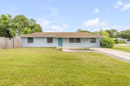 3132 PINE TREE DRIVE