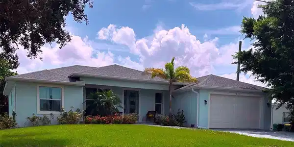 831 PALMETTO DRIVE NE