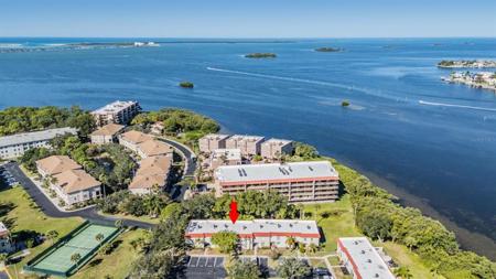 2700 BAYSHORE BOULEVARD