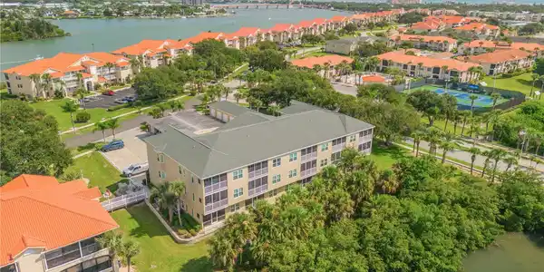 468 BOUCHELLE DRIVE