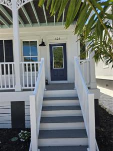 328 6TH STREET E