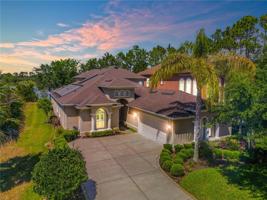 6 EMERALD LAKE