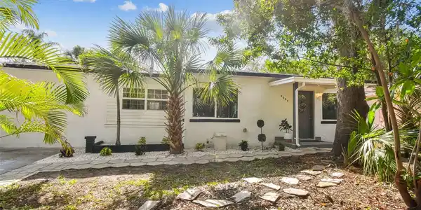 3037 51ST S