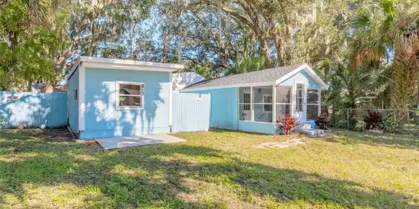 813 MAGNOLIA AVENUE