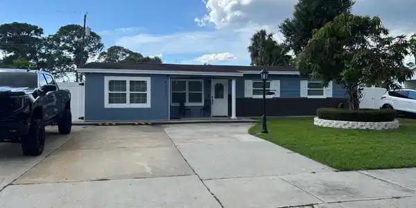 5112 GATEWAY DRIVE