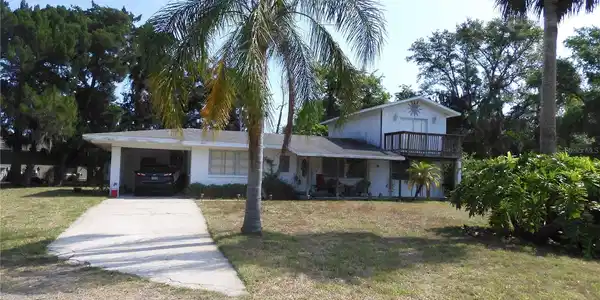 1627 UMBRELLA TREE DRIVE
