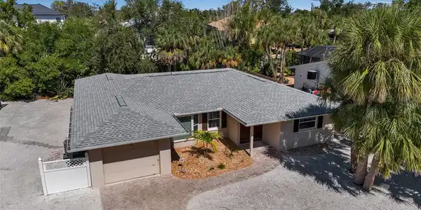 315 AVENIDA DE PARADISIO