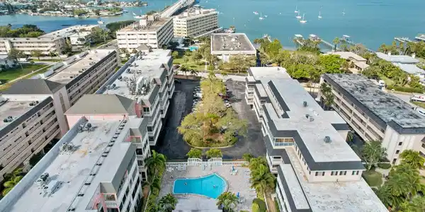 147 BLUFF VIEW
