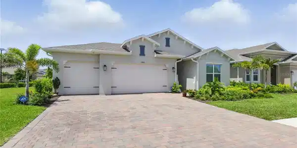 15963 CROFTON SPRINGS WAY