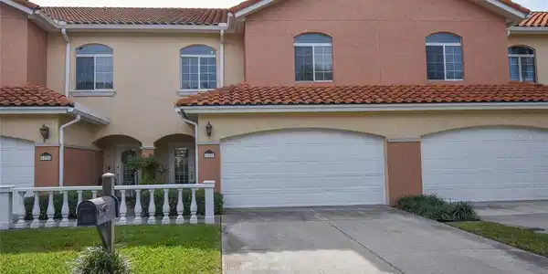 6341 VISTA VERDE DRIVE E