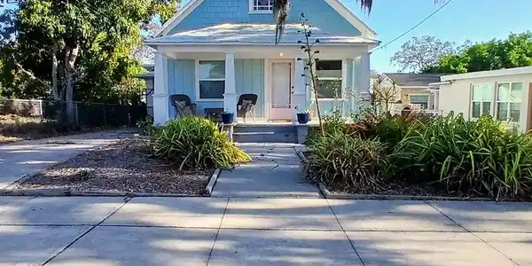 542 DIVISION STREET