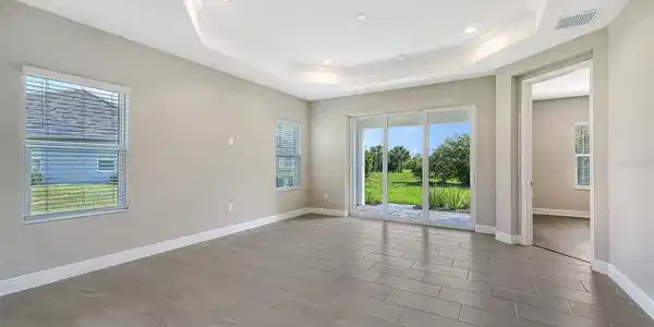 Image 4 Image 4