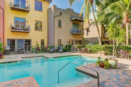 1525 OAK