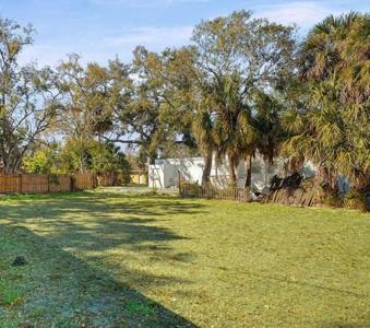N OSPREY AVENUE