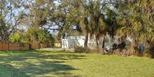 N OSPREY AVENUE