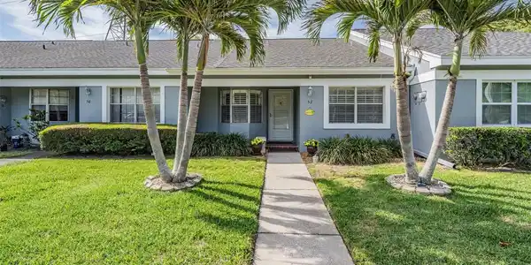 52 BRIGTON COURT