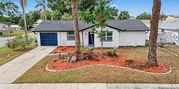 6802 CHIPPENDALE COURT