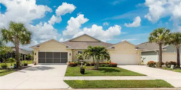 7232 W LENOX CIRCLE