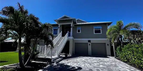 512 PINE CONE LANE