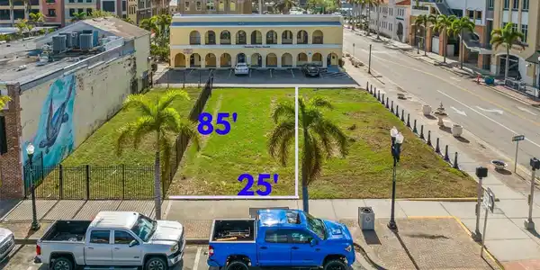 145 W MARION AVENUE