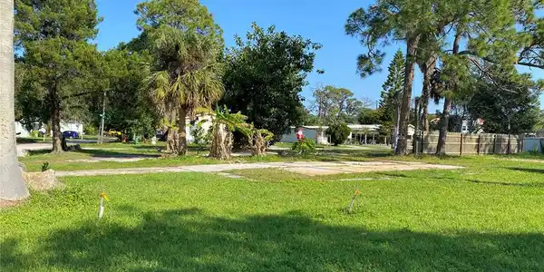 6812 GARDEN