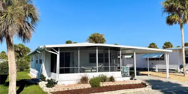 5720 HYACINTH ROAD