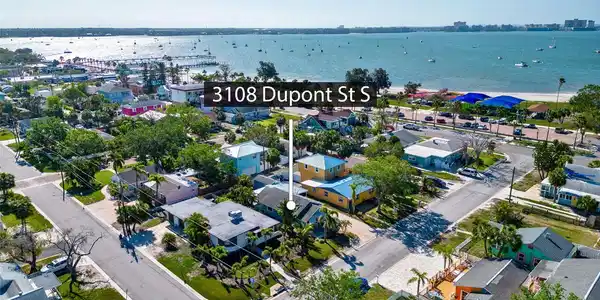 3108 DUPONT STREET S