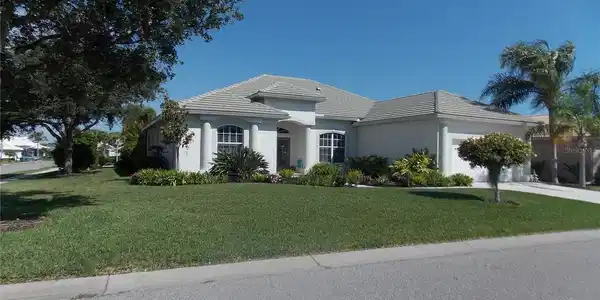 841 BLUE CRANE DRIVE