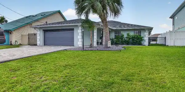 110 CIMMARON DRIVE