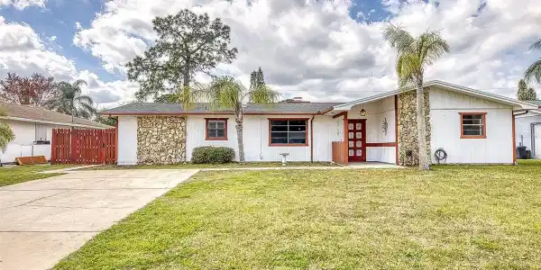 2712 QUEEN PALM DRIVE