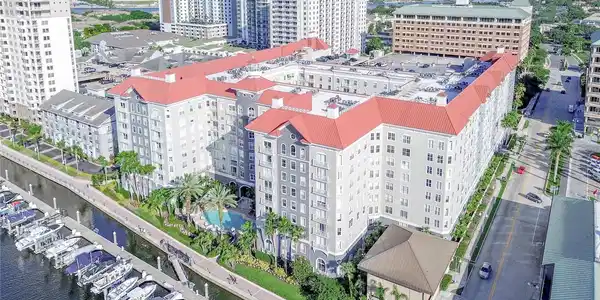 700 S HARBOUR ISLAND BOULEVARD