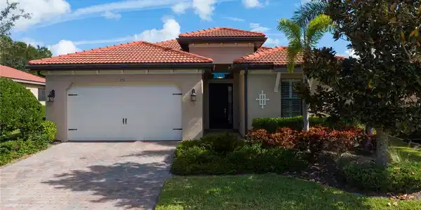 1056 BRADBERRY DRIVE