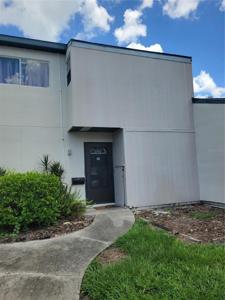 927 BYRON LANE