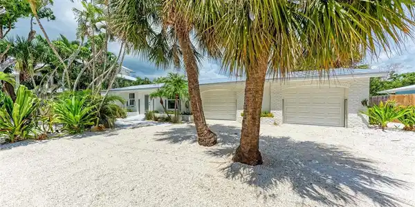 116 HAMMOCK ROAD