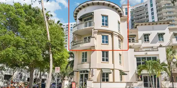 450 KNIGHTS RUN AVENUE